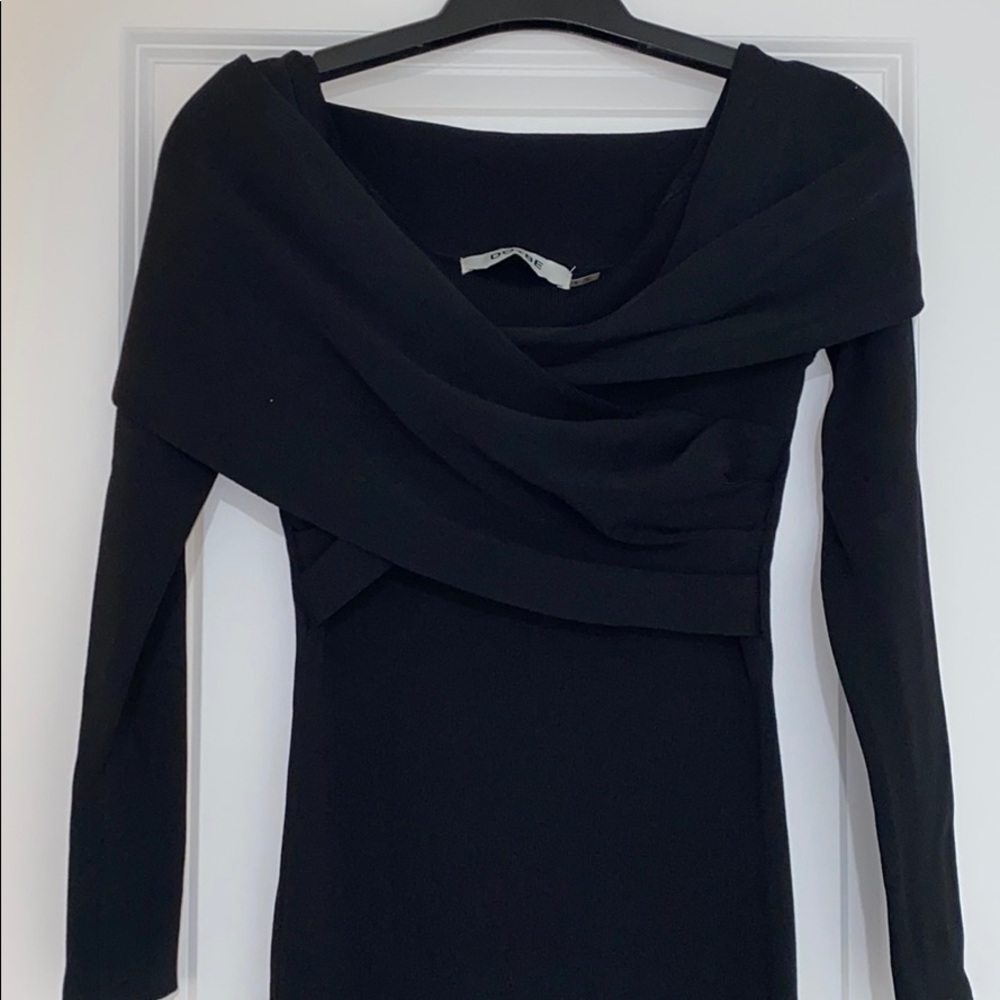 Off the shoulders Midi dress